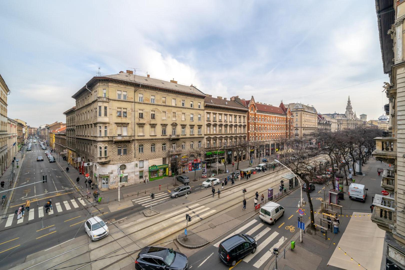Downtown Delight - Erzsebet Blvd - 13 Ppl Lejlighed Budapest Eksteriør billede
