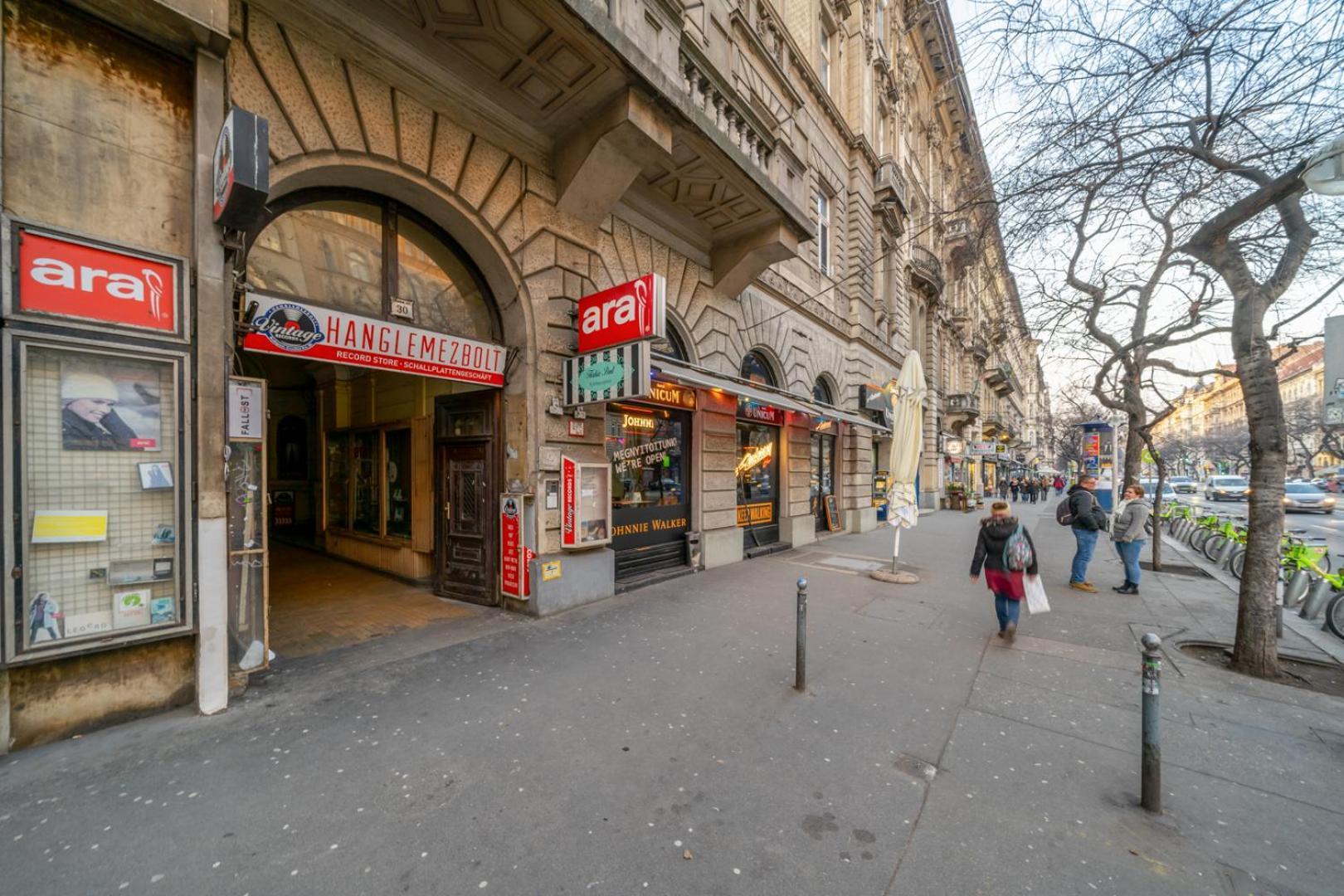 Downtown Delight - Erzsebet Blvd - 13 Ppl Lejlighed Budapest Eksteriør billede