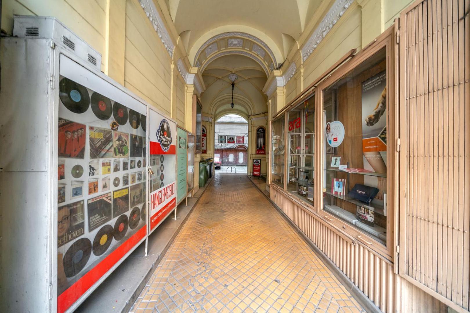 Downtown Delight - Erzsebet Blvd - 13 Ppl Lejlighed Budapest Eksteriør billede